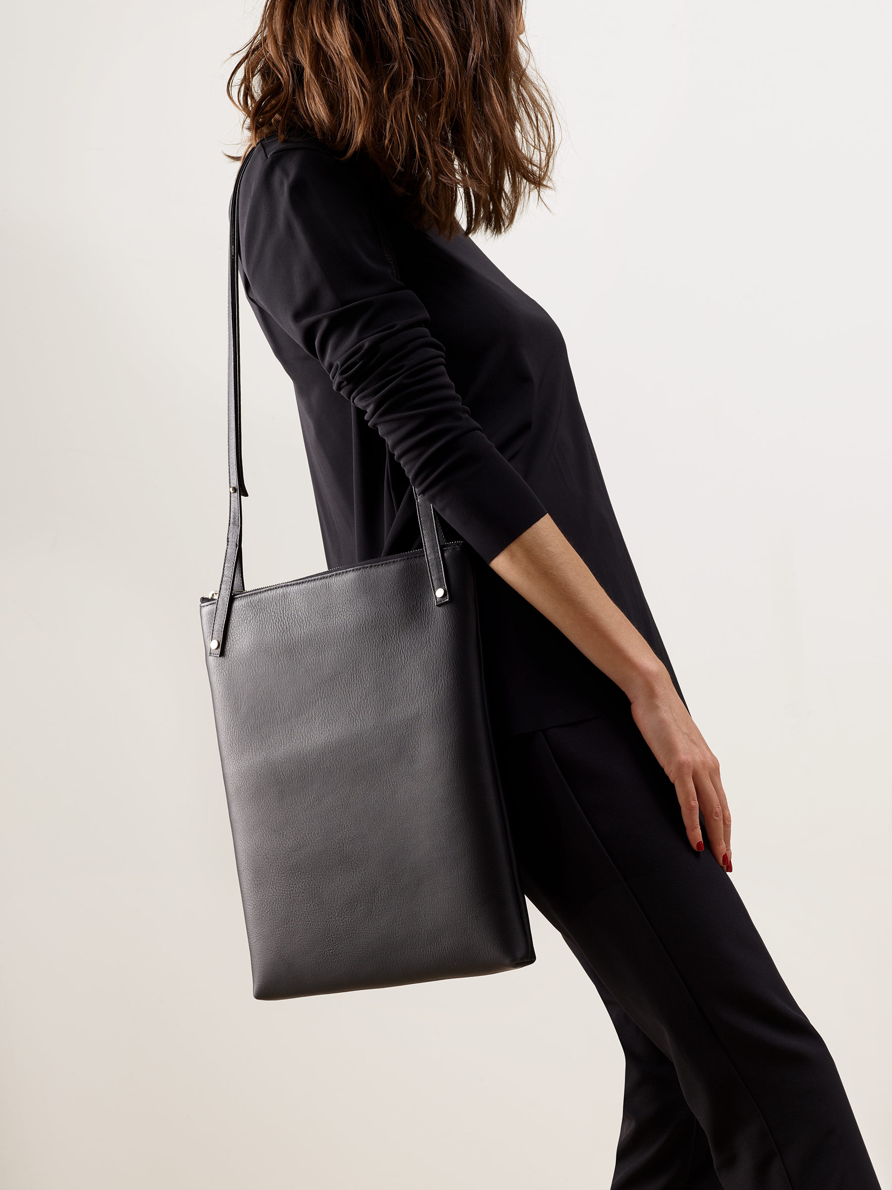 KRAMER 3 shoulder bag in black calfskin leather