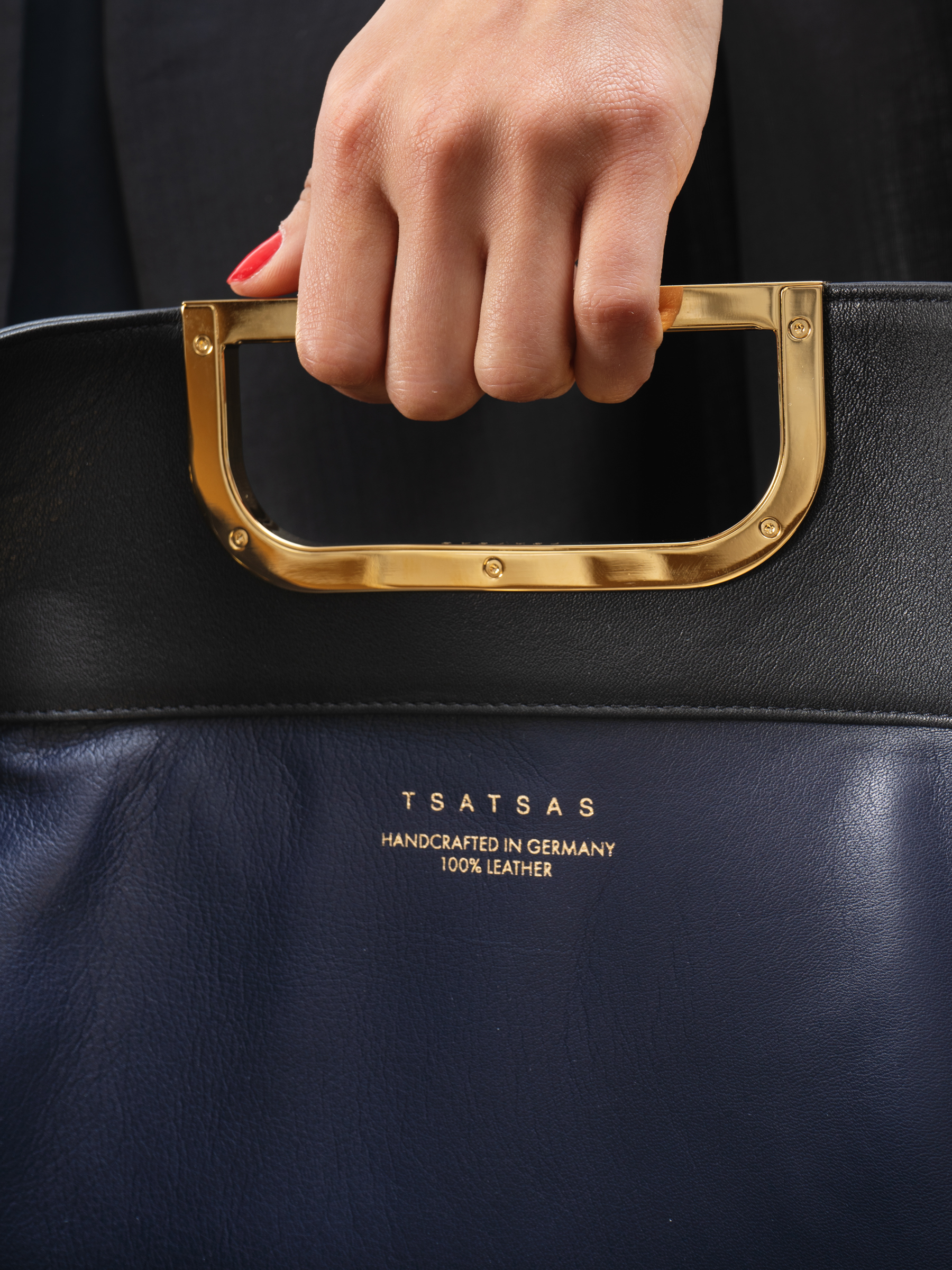 ANOUK tote bag in black calfskin leather | TSATSAS
