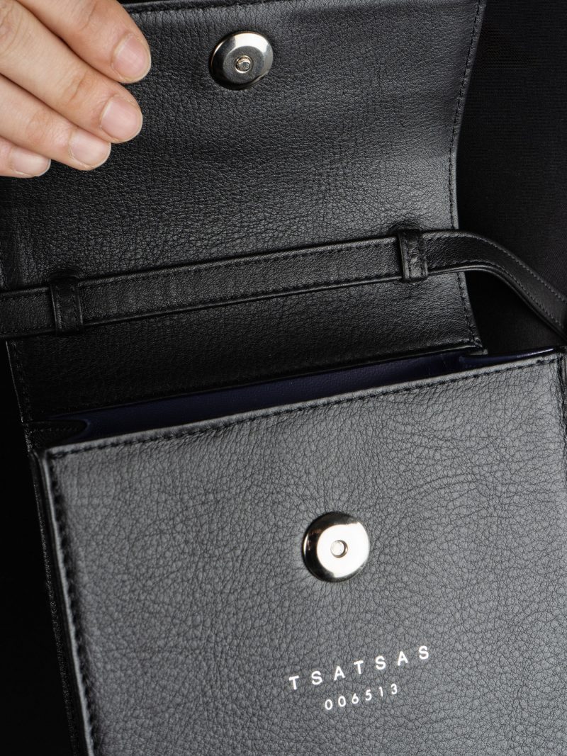 VIGO shoulder bag in black calfskin leather | TSATSAS