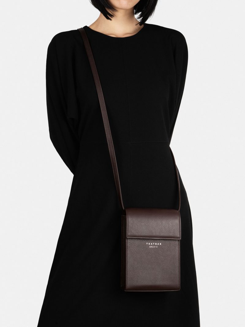 VIGO shoulder bag in dark brown calfskin leather | TSATSAS
